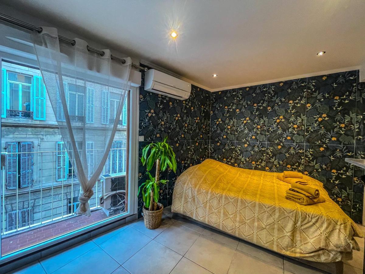 Le Saint Charles II Apartment มาร์กเซย ภายนอก รูปภาพ